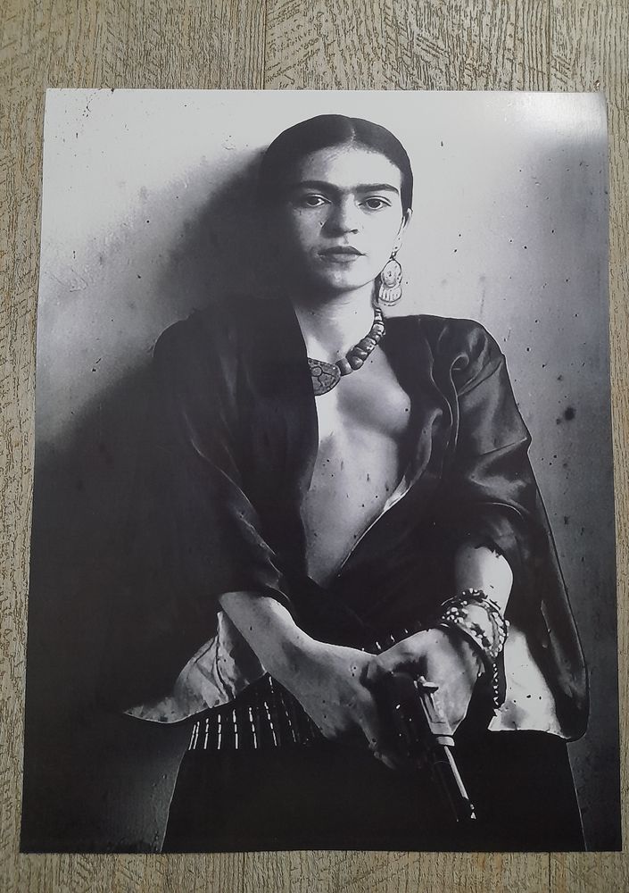 affiche poster - frida kahlo 8 Saint-Georges-de-Didonne (17)