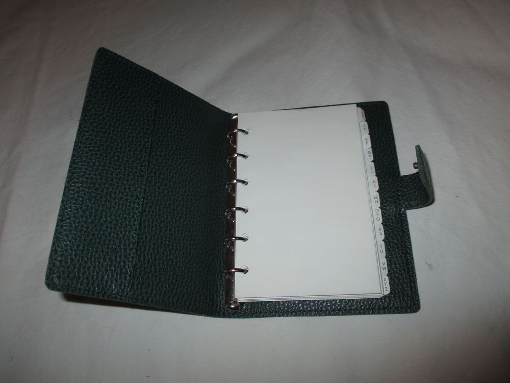 Agenda alphab�tique complet en cuir
0 M�rignies (59)