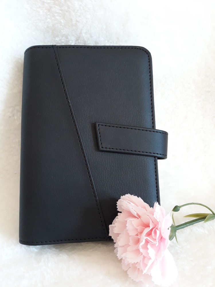 Agenda noir NEUF + intercalaires (sans recharge) 10 Livry-Gargan (93)