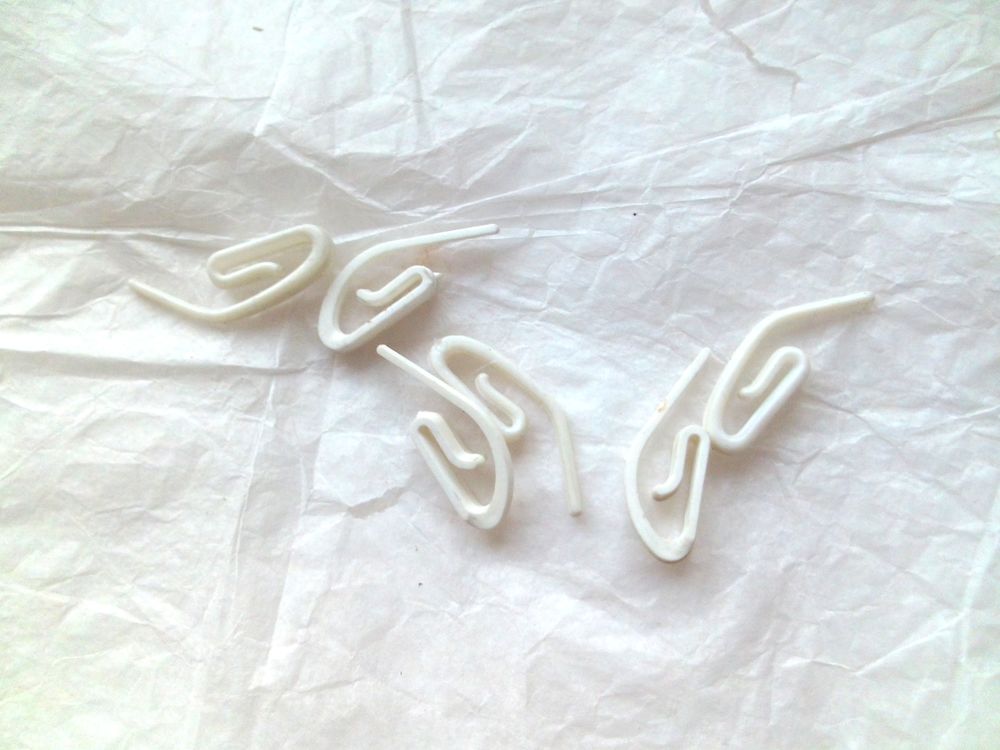 Lot de 27 agrafes escargot polycarbonate 1 Villeurbanne (69)