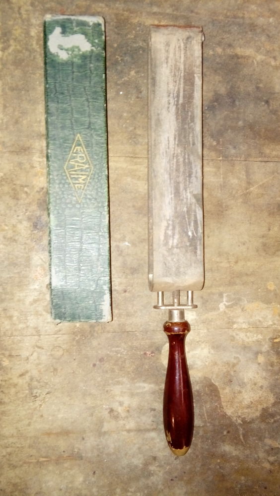 Aiguiseur barbier 20 Saint-Beno�t (86)