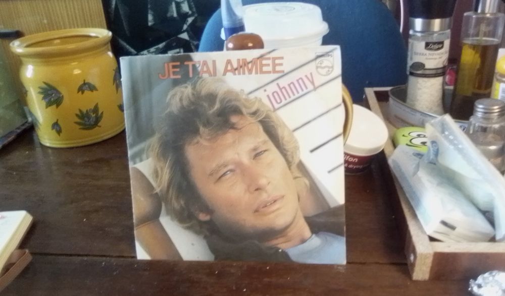 je t'ai aimee  JOHNNY     ANNEE   1981 10 Le Vaudreuil (27)