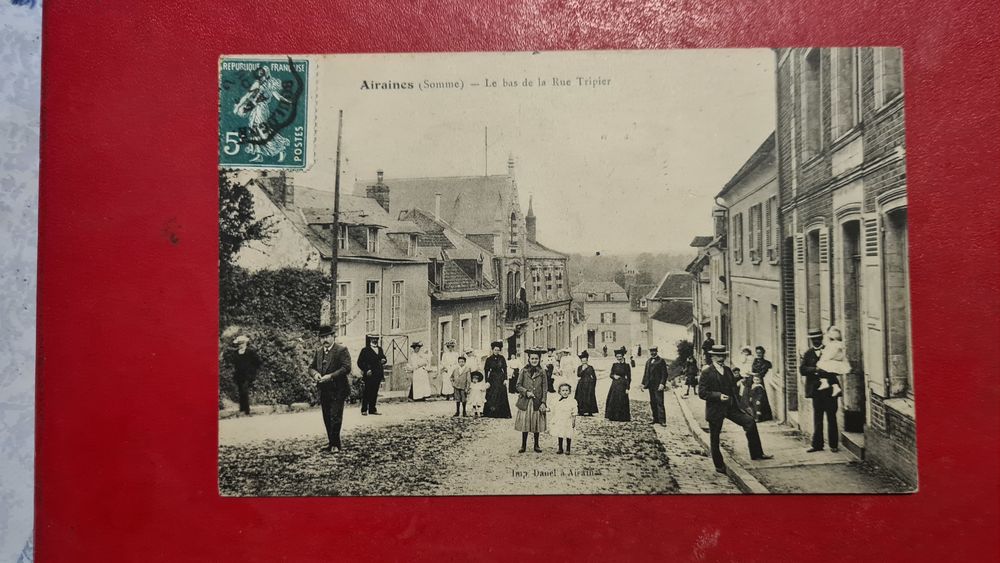 pa du 80 - AIRAINES    Le Bas de la rue Tripier (animation 9.5 Lucheux (80)