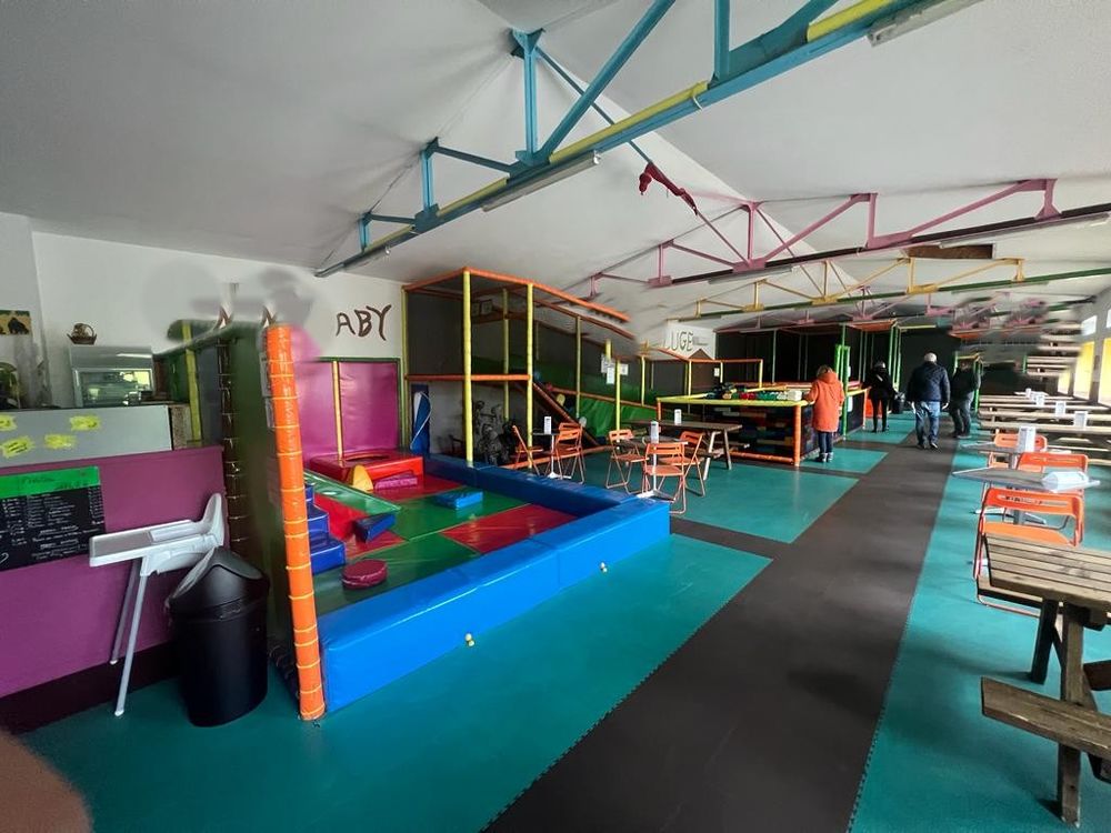 AIRES DE JEUX INT�RIEURES INDOOR PLAY CONCEPT 49000 Lexy (54)