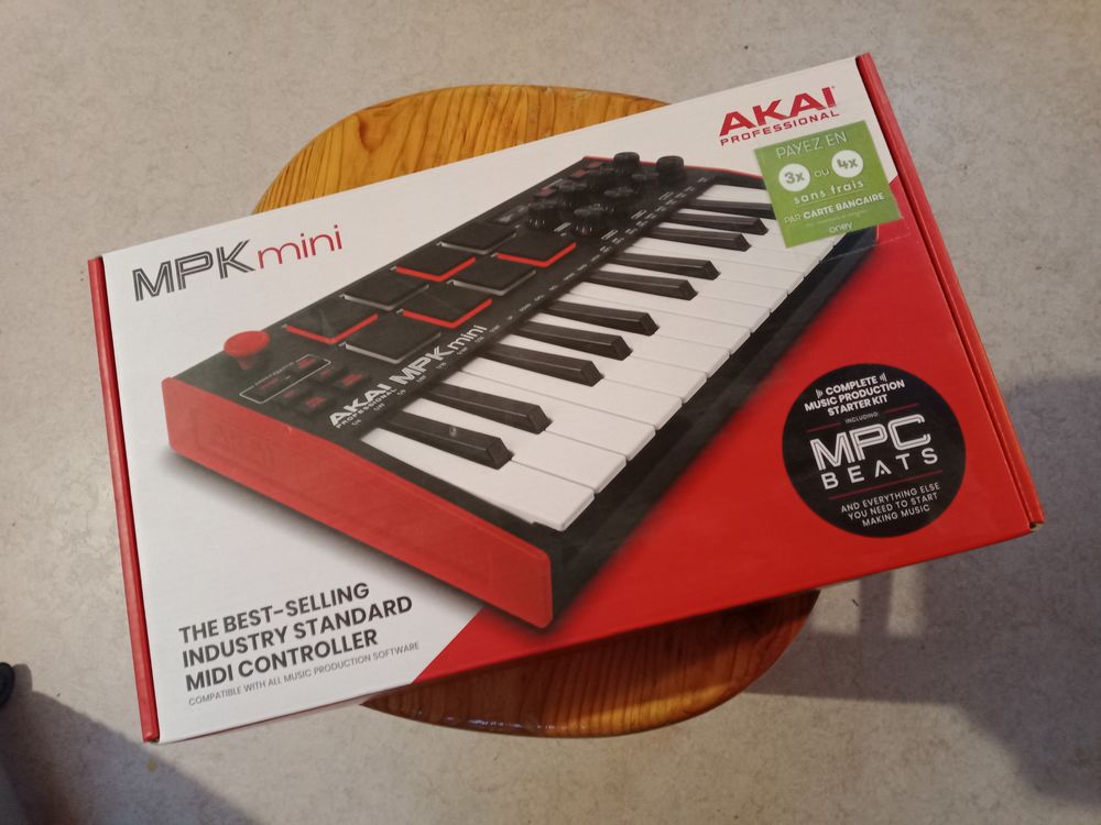 AKAI MPK mini 2021 comme neuf 60 Orl�ans (45)