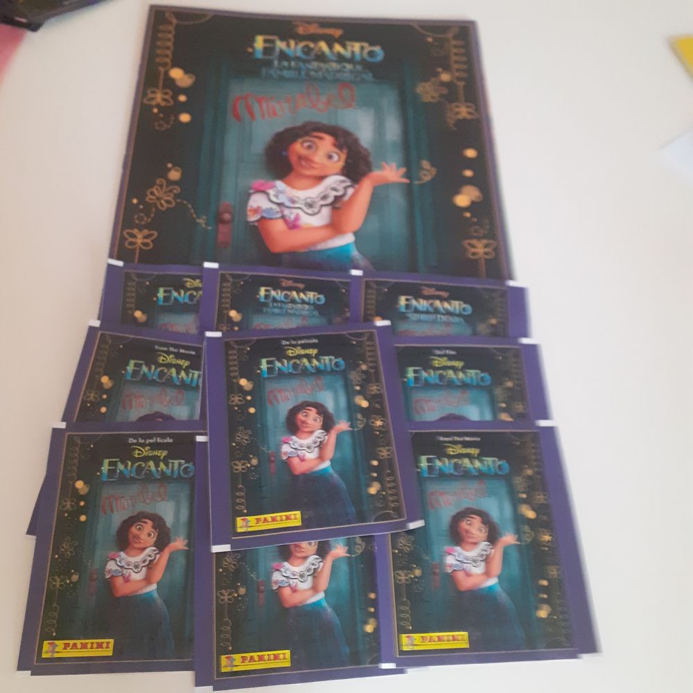 Album Panini  Encanto 2 + 10 pochettes 5 Bo�n (42)