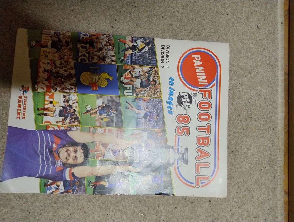 Album  Panini  Football 1985 40 Paris 15 (75)