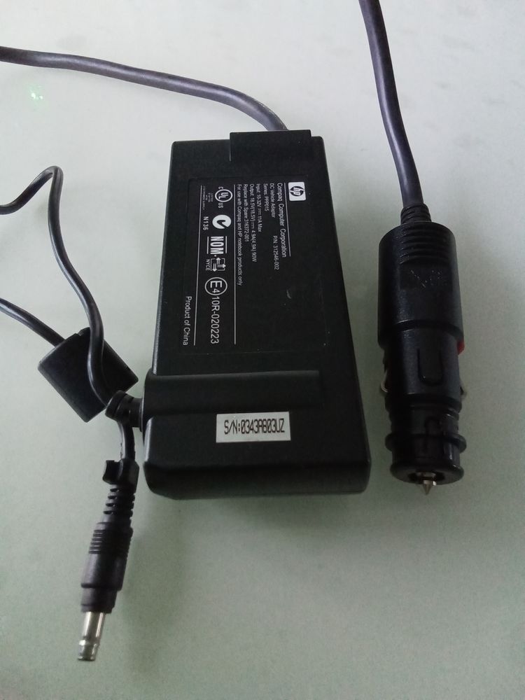 HP alimentation, connectique 3 Org�res (35)