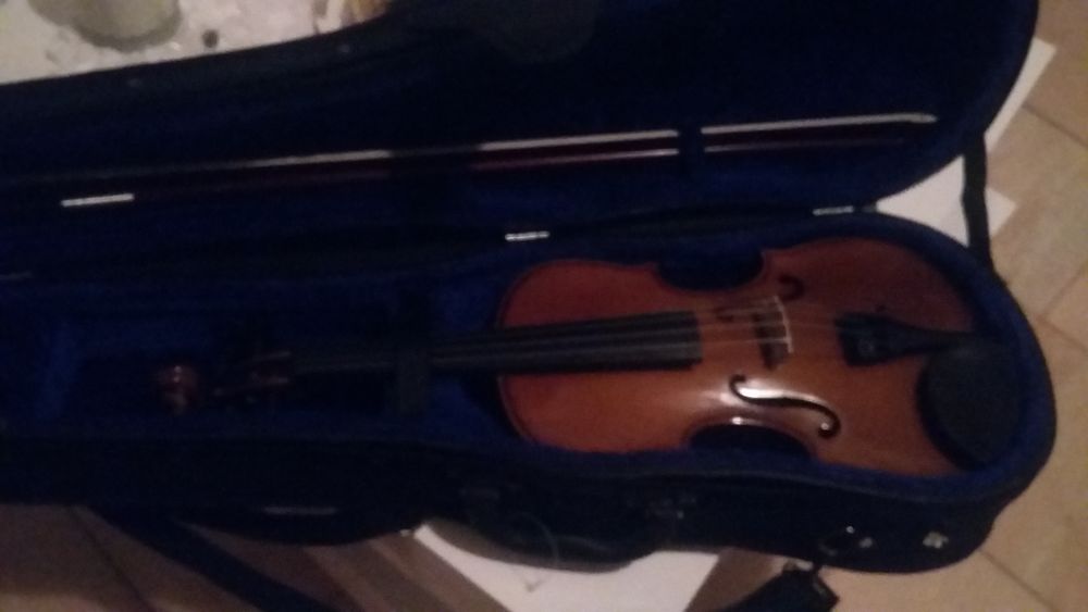 je une alto 3/4  13  tout neuf 200 Bezons (95)