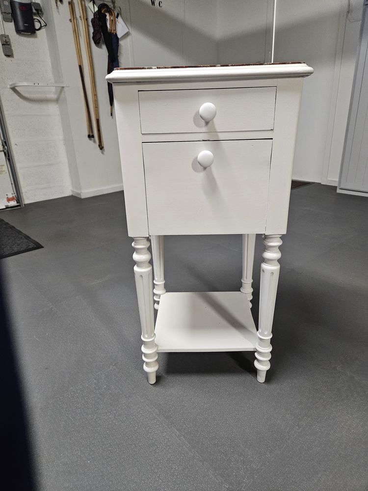 Ameublement - chevet 25 Fontaine-le-Comte (86)