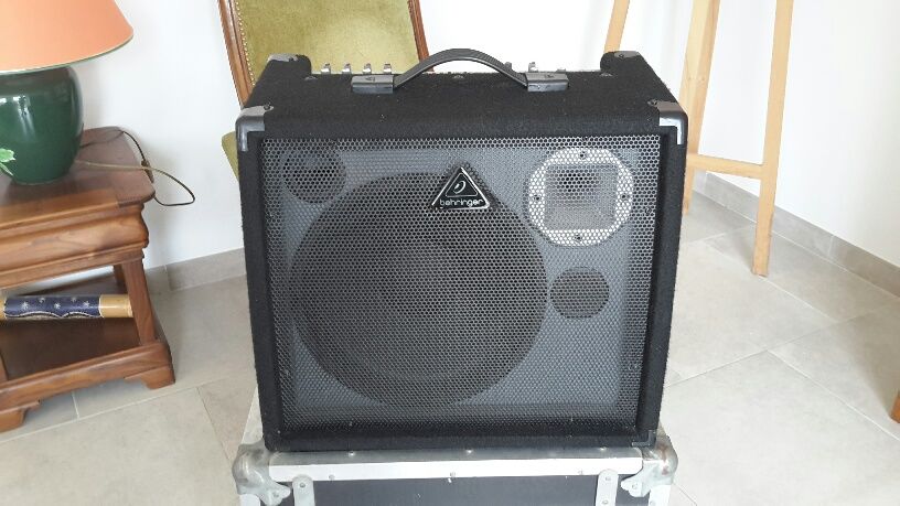 ampli behringer 1800fx 200 Al�s (30)