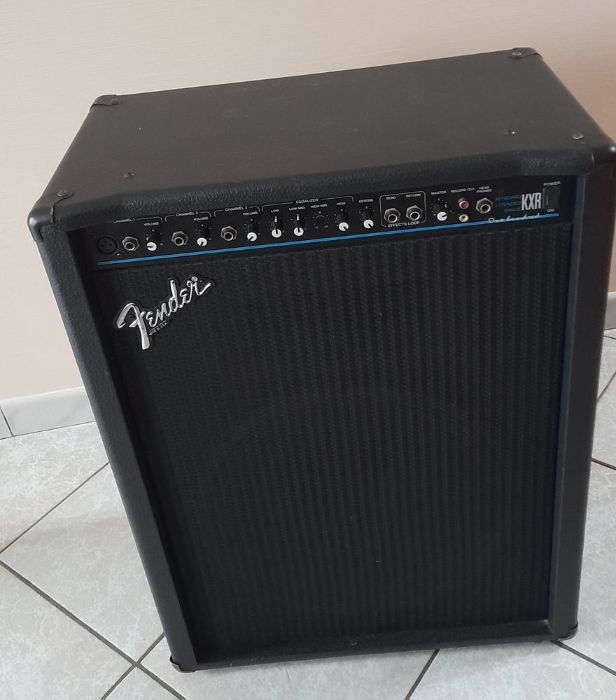 ampli  clavier fender 1990's noir 200 Carvin (62)