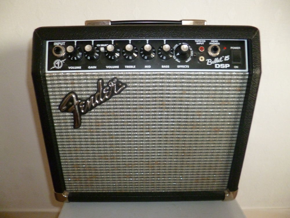 Ampli FENDER   Bullet 15  50 Bois-Arnault (27)