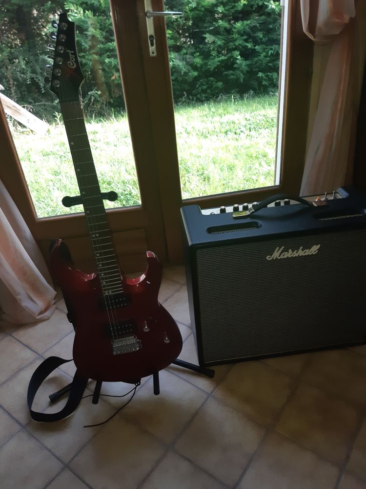 ampli Marshall � lampes 50 watts  guitare de marque Cort 600 Villeneuve-les-Sablons (60)