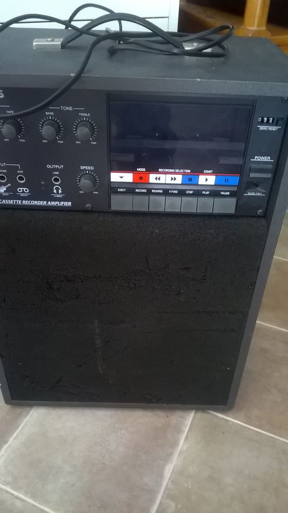 AMPLI micro & guitare PHILIPS D 6550 250 Beuzeville (27)