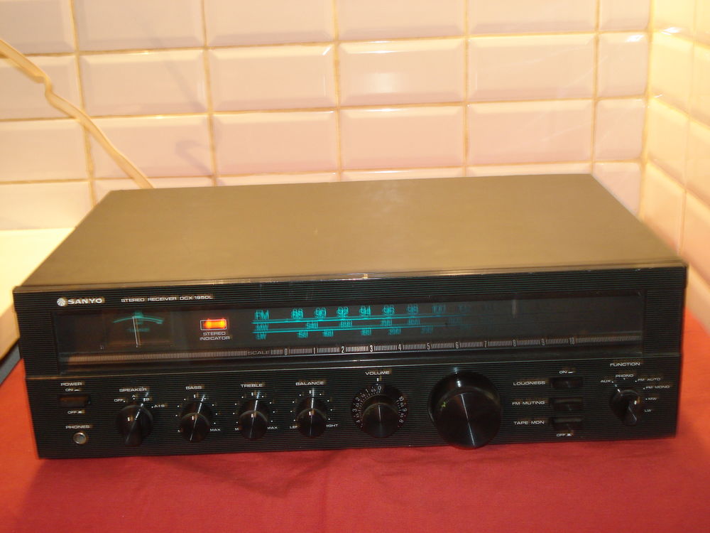 AMPLI TUNER SANYO DCX 1950 L 150 Fontenay-le-Fleury (78)