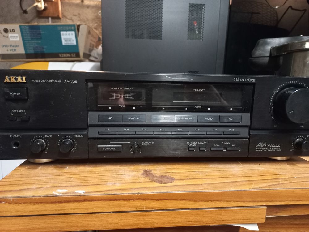 AMPLIFICATEUR AKA� audio/vid�o 90 Castres (81)