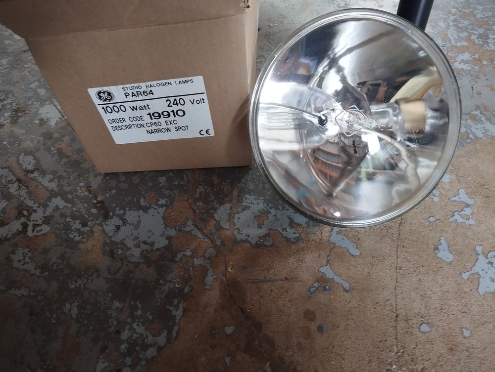 Ampoule halog�ne studio 20 Tourcoing (59)