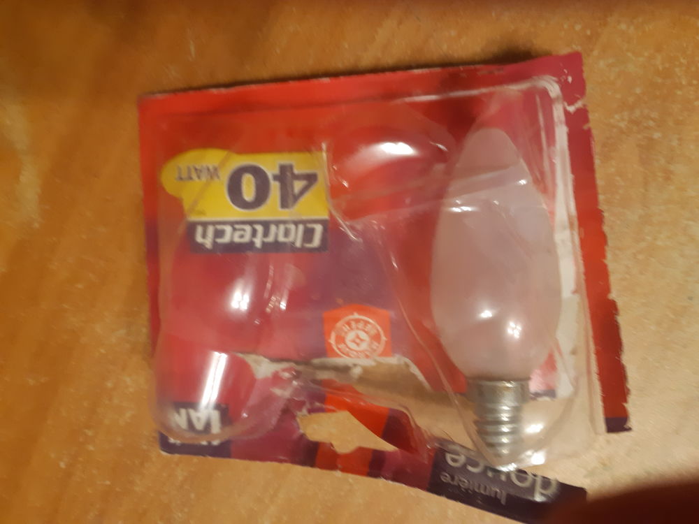 Ampoule 40w x1 E14 marque clartech 1 Montb�liard (25)