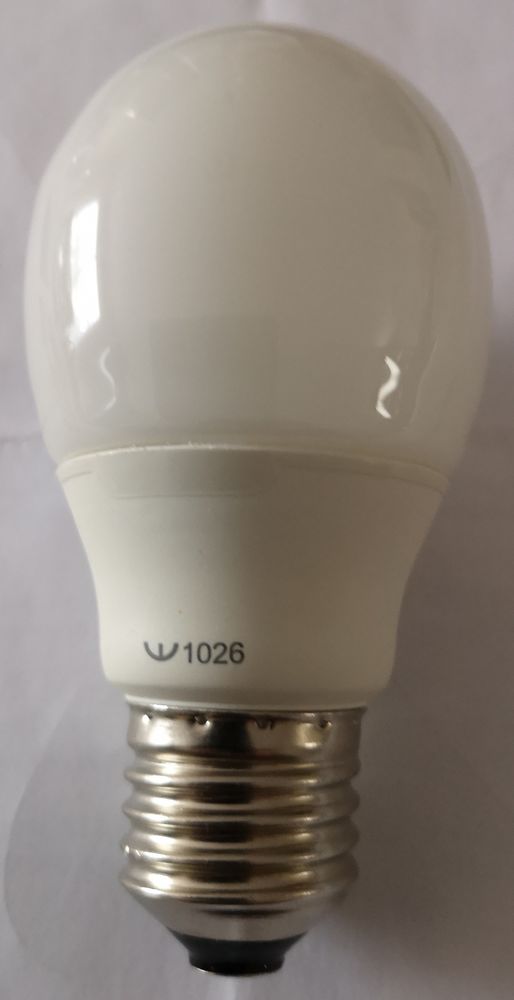Ampoule 11 watt  - 220 -  240 v / 50 -60 Hz - Warm white
1 Narbonne (11)