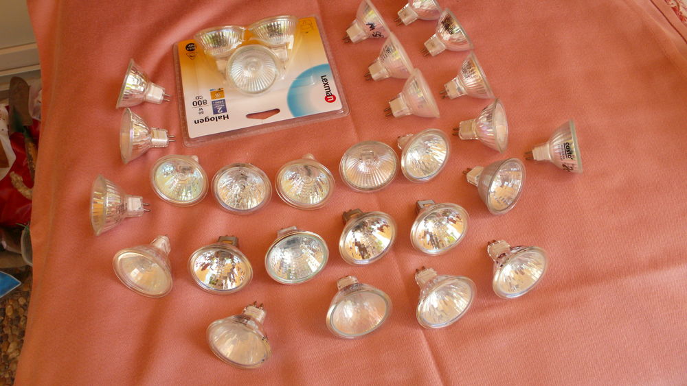 Ampoules diverses de spots 40 Grignan (26)