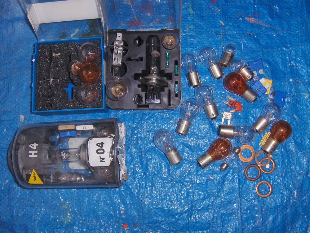 Lot d'ampoules diverses de v�hicules automobiles 25 Sauchy-Cauchy (62)