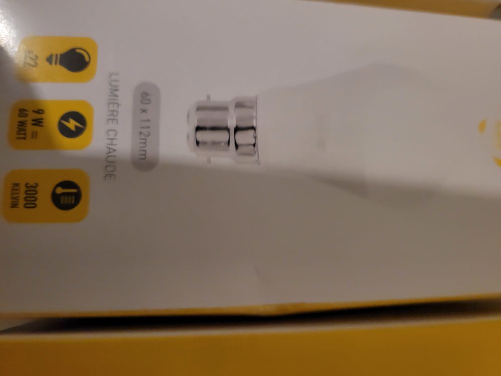 Ampoules led neuves b22 lot de 3 9w=60watt lm806 3000 a ba�o 9 Montb�liard (25)