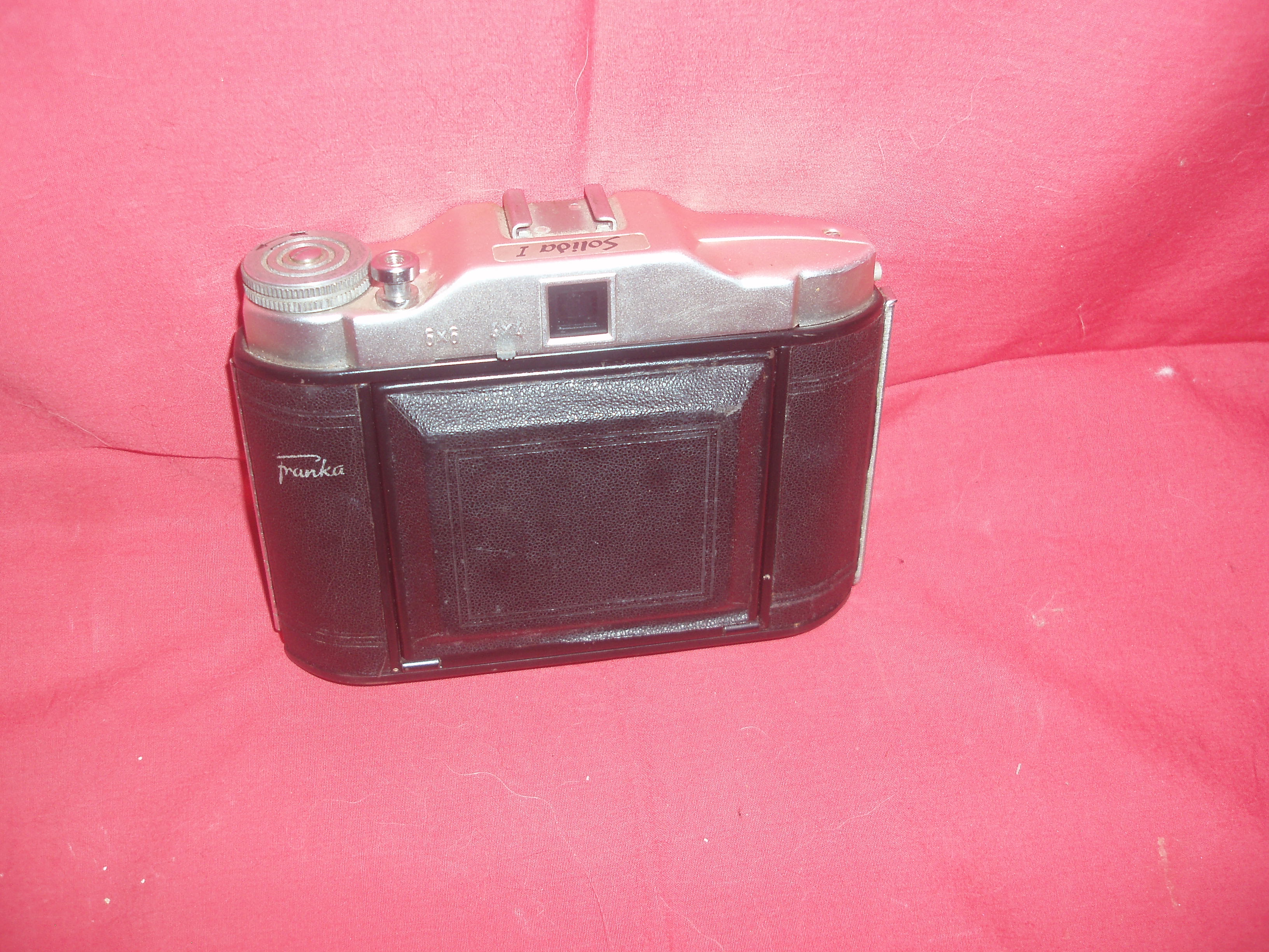 Ancien appareil photo argentique  1950 - FRANK A SOLIDA 1
0 Digne-les-Bains (04)