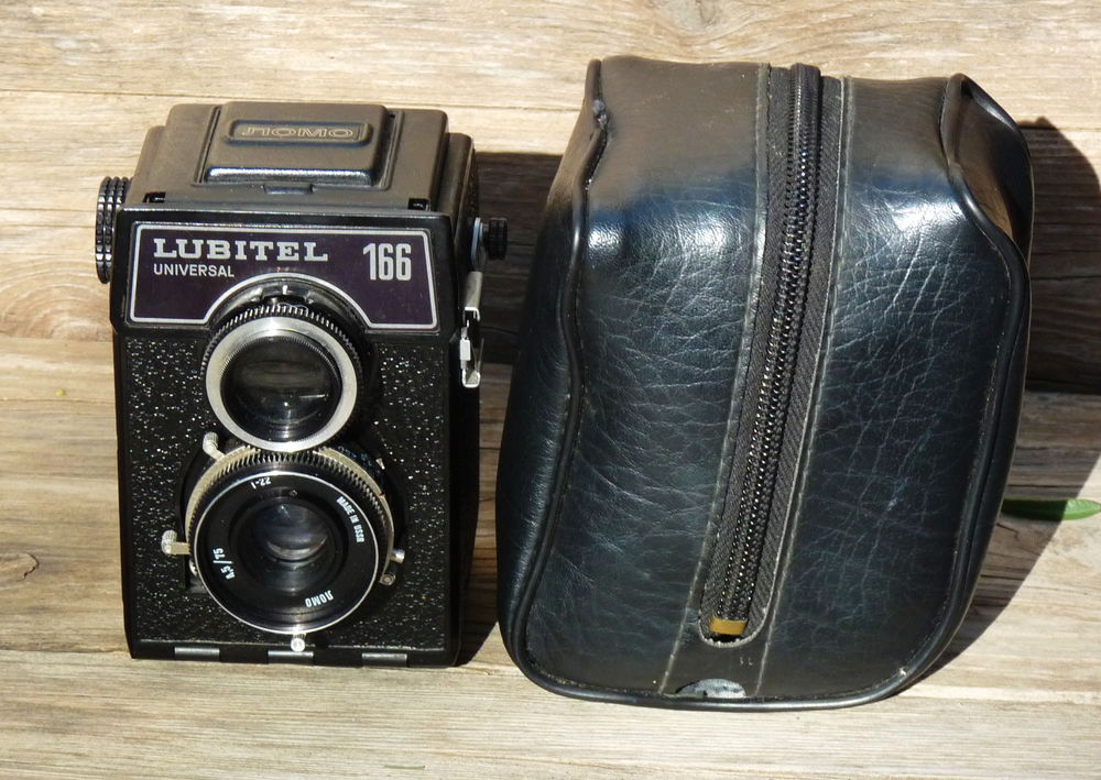 Ancien appareil photo - Lomo Lubitel 166 Universal 70 Hy�res (83)