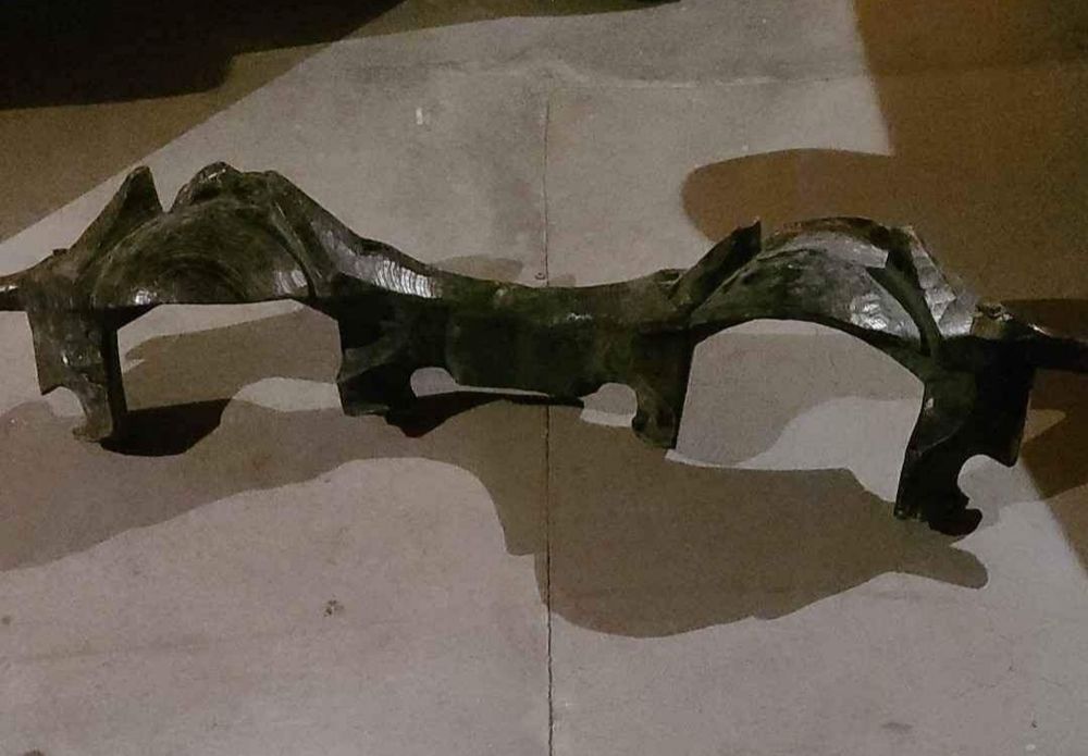 Ancien Attelage joue de boeuf taill� dans le bois 10 Mably (42)