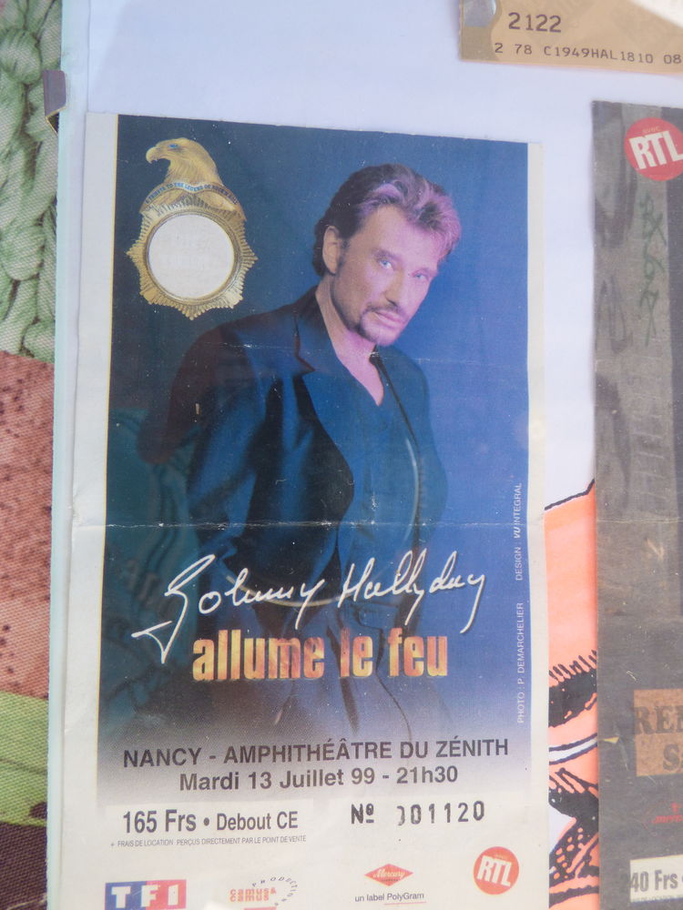 Ancien billets concert johnny hallyday 60 Saint-�tienne-l�s-Remiremont (88)