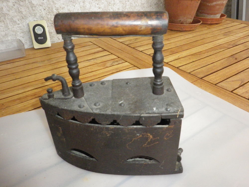 Fer ancien � braises 15 Chaussin (39)