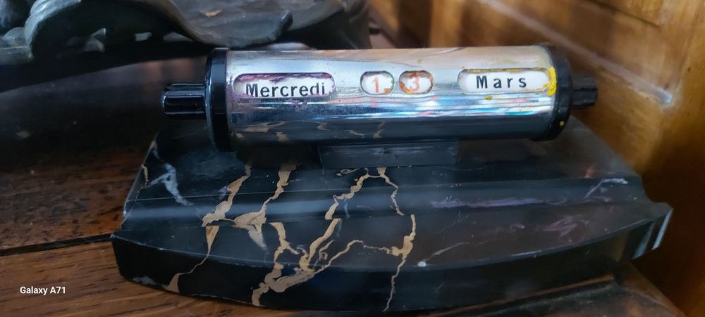 Ancien calendrier perp�tuel vintage sur socle en marbre noir 10 Grisy-les-Pl�tres (95)