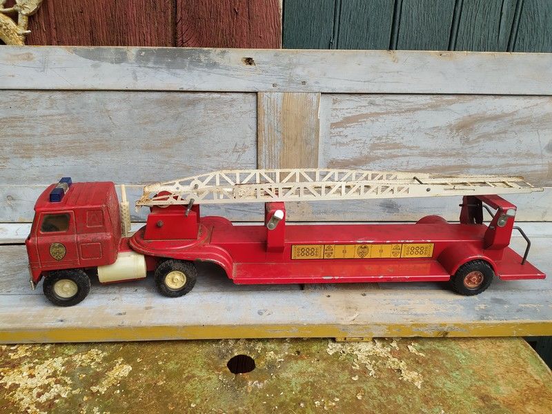 Ancien Camion Pompier Jouet T�le ERTL Fire truck 50 Loches (37)