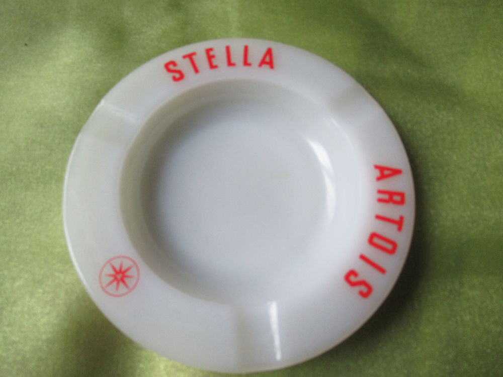 Ancien Cendrier en opaline  Stella Artois  Made in France , 15 Goussainville (95)