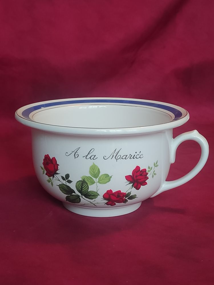Ancien pot de chambre � la mari�e en porcelaine (n�10) 13 Avermes (03)