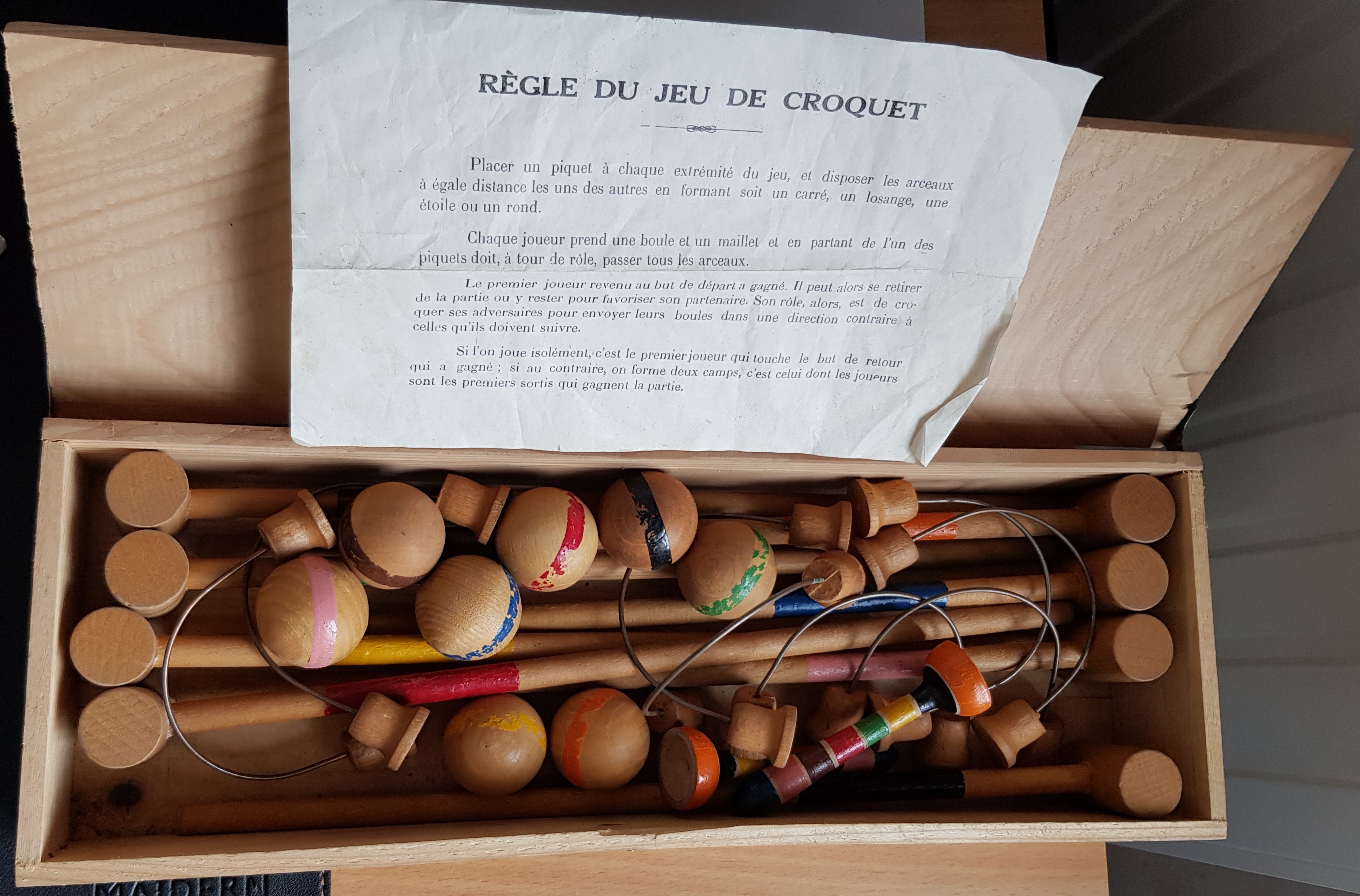 Ancien jeu de croquet de table de collection 42 Betton (35)