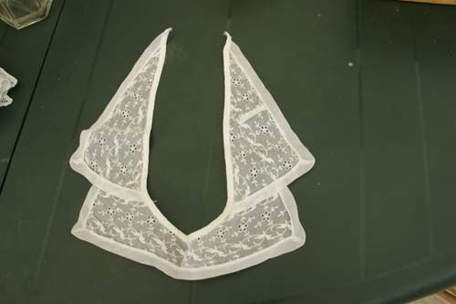 Ancien col en dentelles 8 Nieuil-l'Espoir (86)