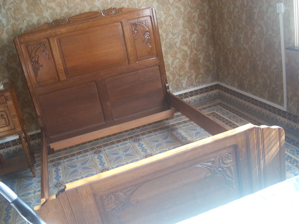 lit ancien deux personnes 0 Verchain-Maugr� (59)