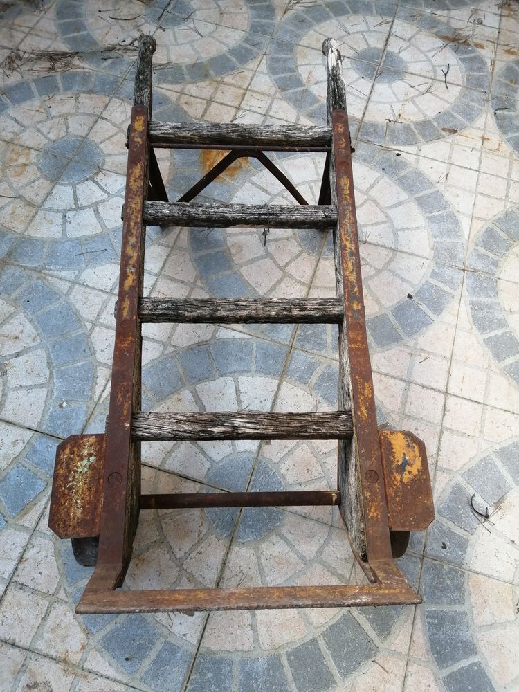 Ancien diable m�tal et bois robuste 115 Sept�mes-les-Vallons (13)