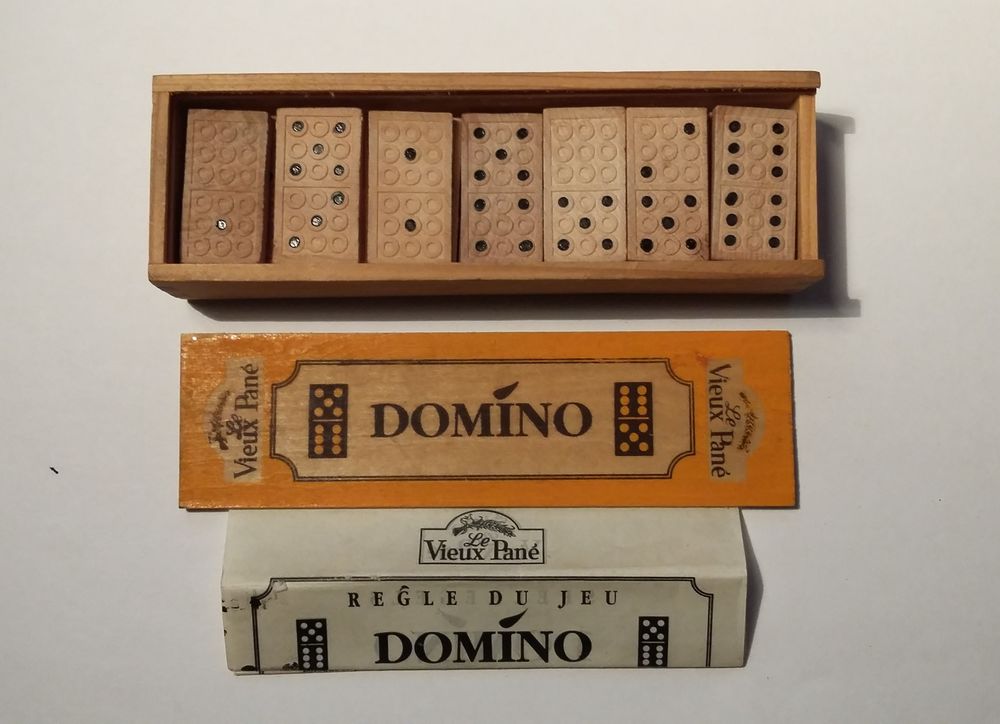 Ancien jeu de Dominos publicitaire  10 Limoges (87)