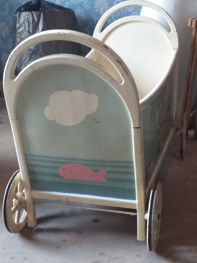 ancien lit enfant ou b�b�
250 Givors (69)