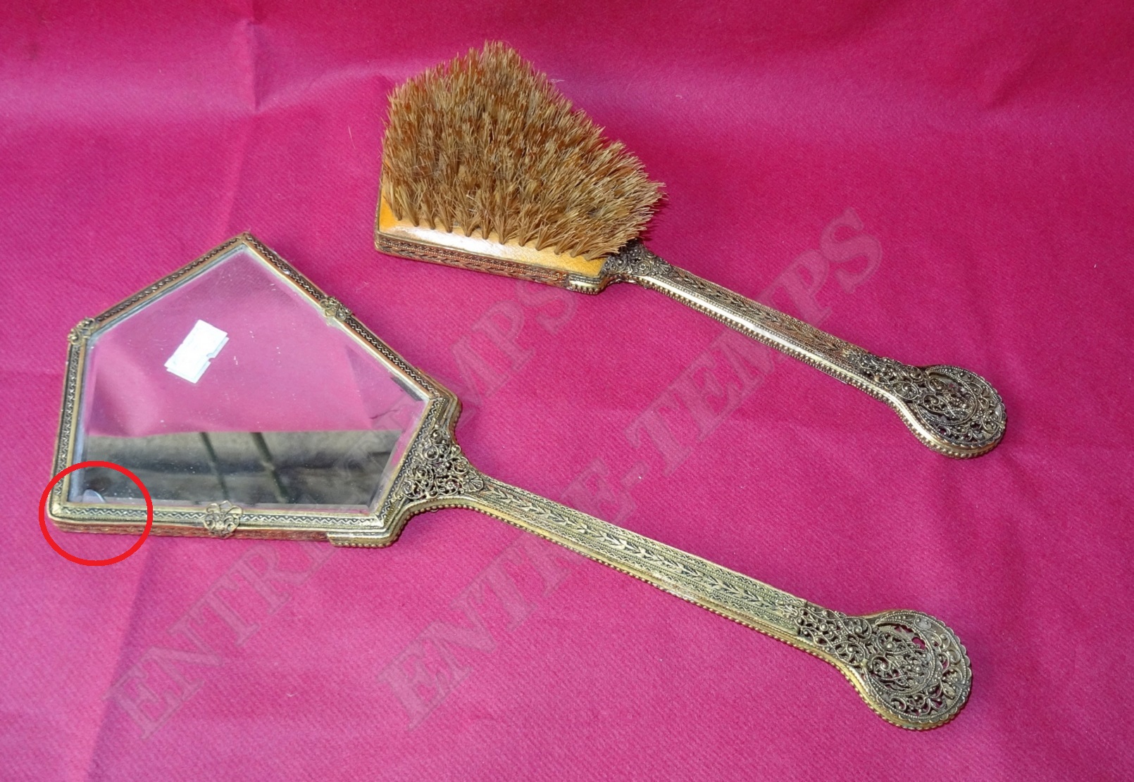 ANCIEN ENSEMBLE DE TOILETTE XIX�me 39 Sergines (89)