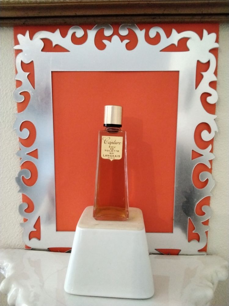 Ancien flacon EdT Capture de Langeais. 10 S�v�rac-d'Aveyron (12)