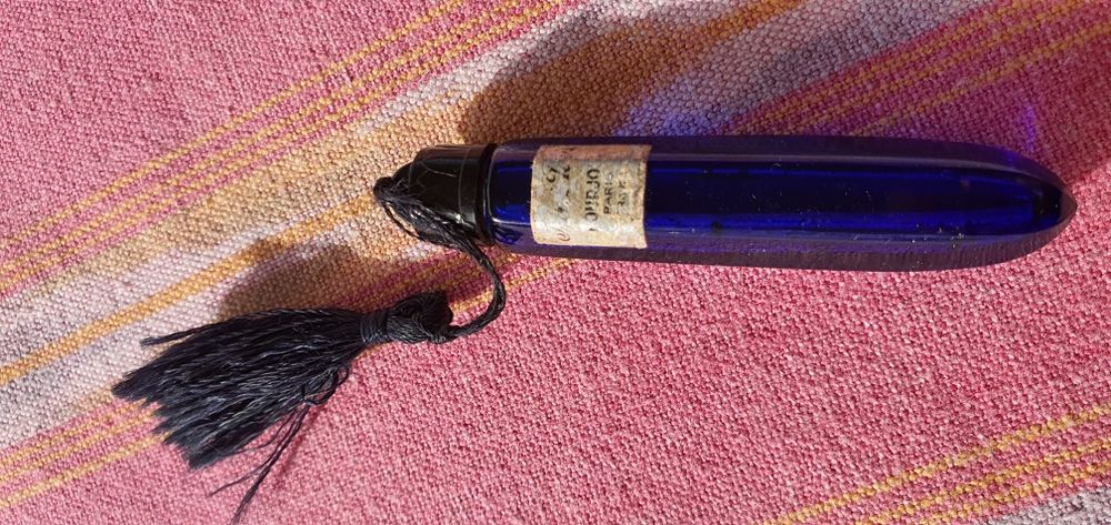 ancien flacon de parfum 25 Nice (06)