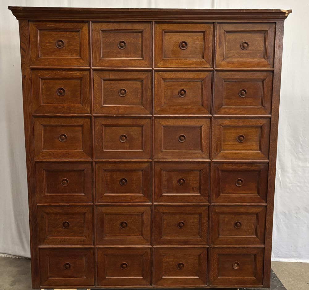 Ancien grand meuble de m�tier � casiers (24) 880 Paris 14 (75)