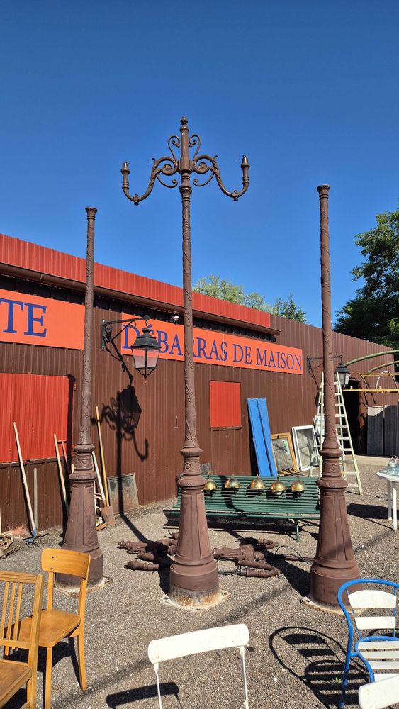 ancien Lampadaires ou r�verb�re en fonte 500 Neuvy-sur-Loire (58)