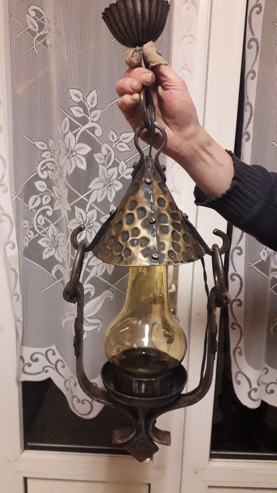 Ancien lustre fer forg�. 18 Flers-en-Escrebieux (59)