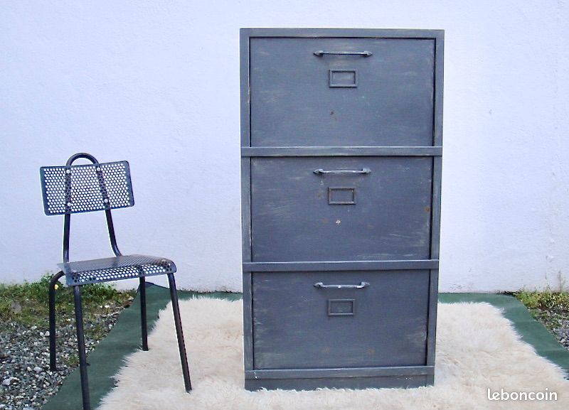 Ancien Meuble industriel 3 clapets basculant 1950 250 Varades (44)