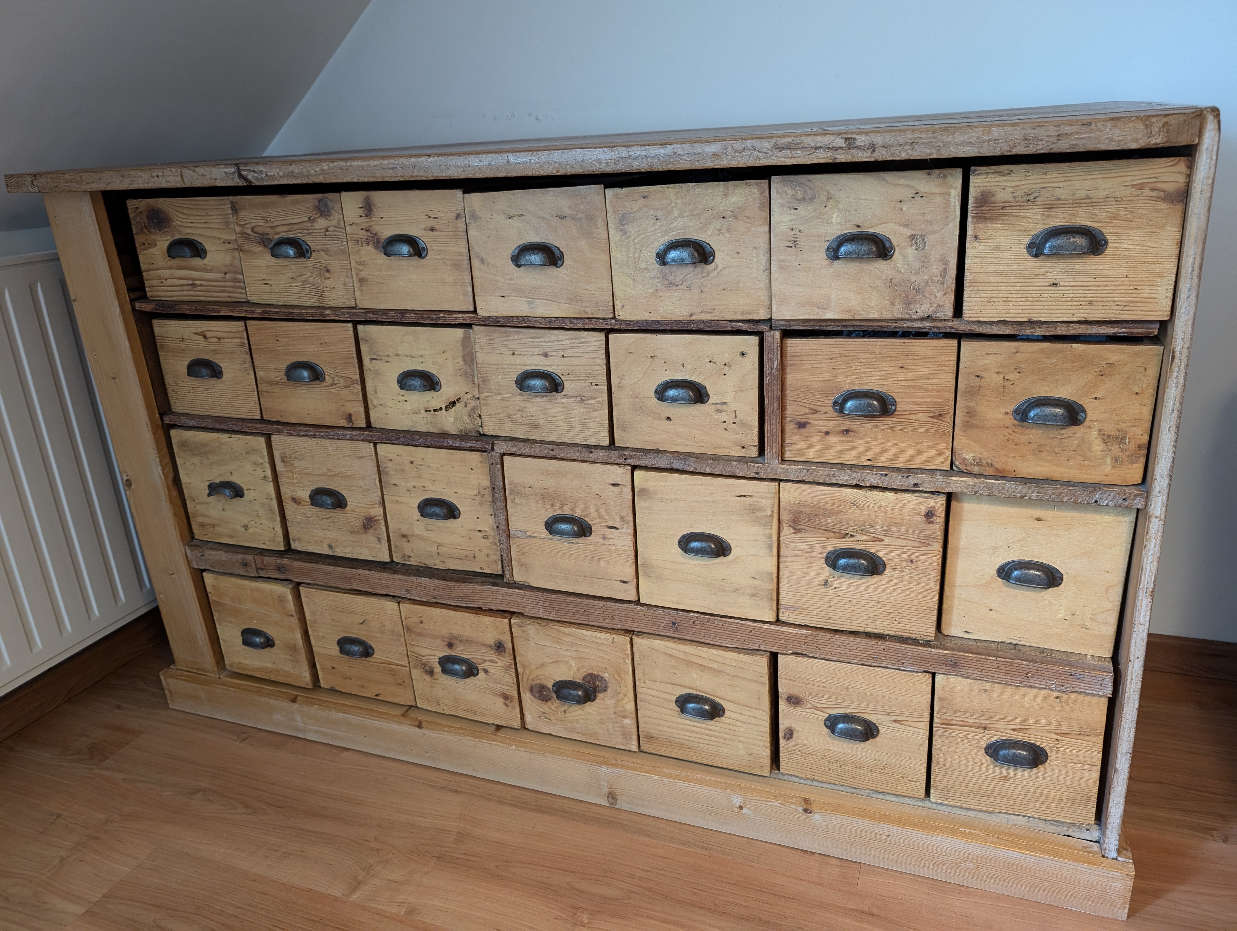 Ancien meuble de quinquailler 350 Avrill� (49)